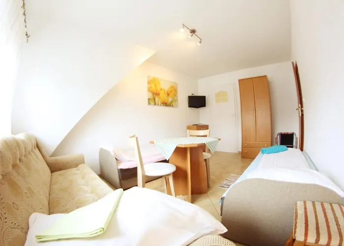 Apolonia Guest house